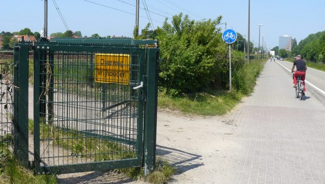 Laan van Alvernabewoners willen schadevergoeding Wandelnet en Fietsersbond