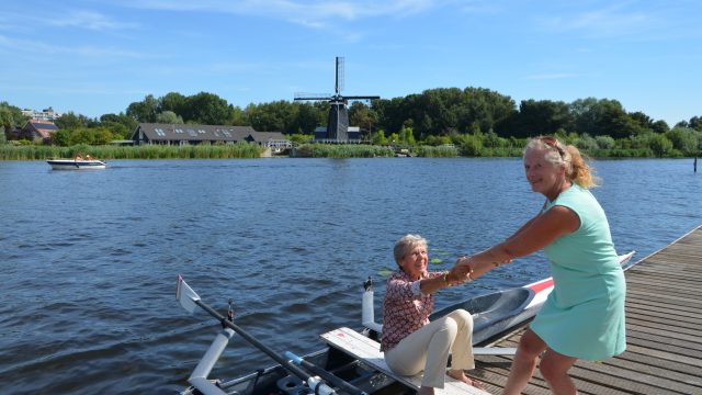 Roeien met de riemen die je hebt en varen met de wind in de zeilen