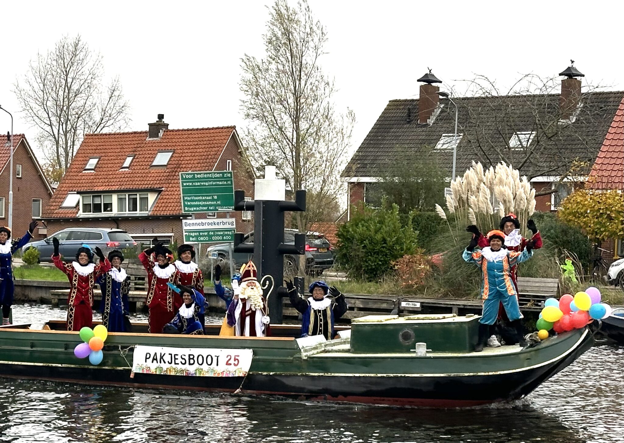 Sinterklaas en Pieten veilig aan wal gekomen