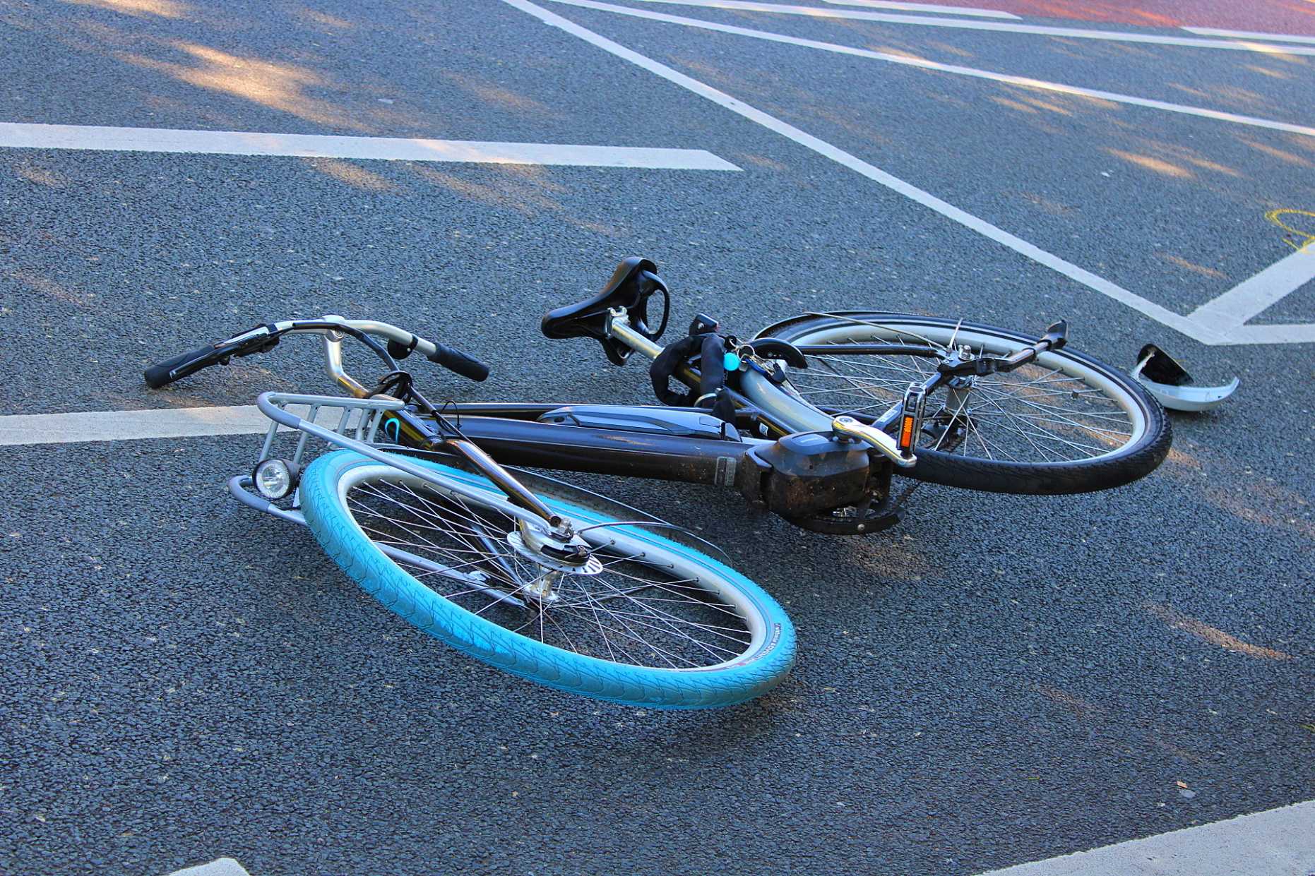 Ongeval op Heemsteedse Dreef: Fietser naar ziekenhuis