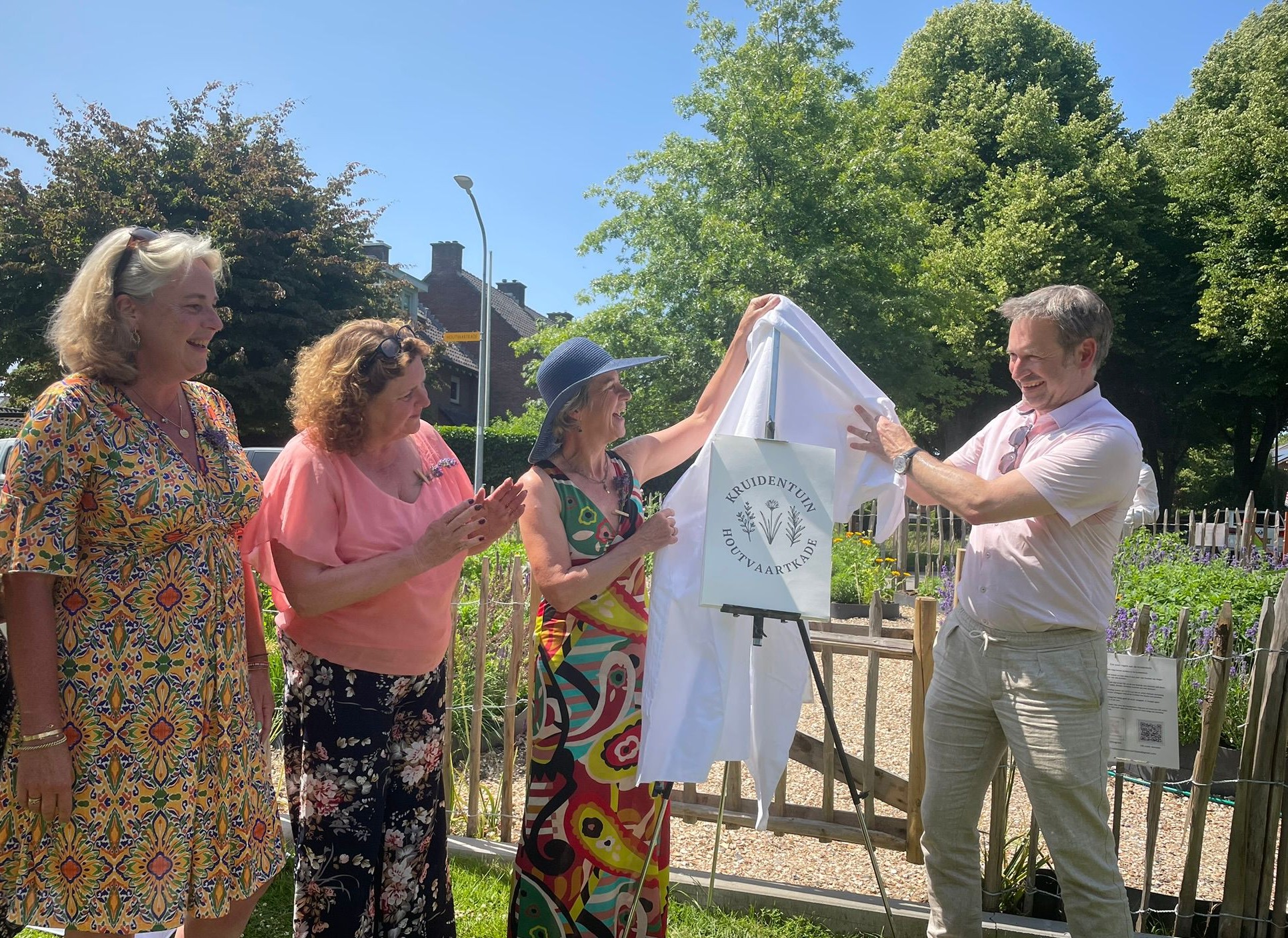 Kruidentuin Houtvaartkade officieel geopend