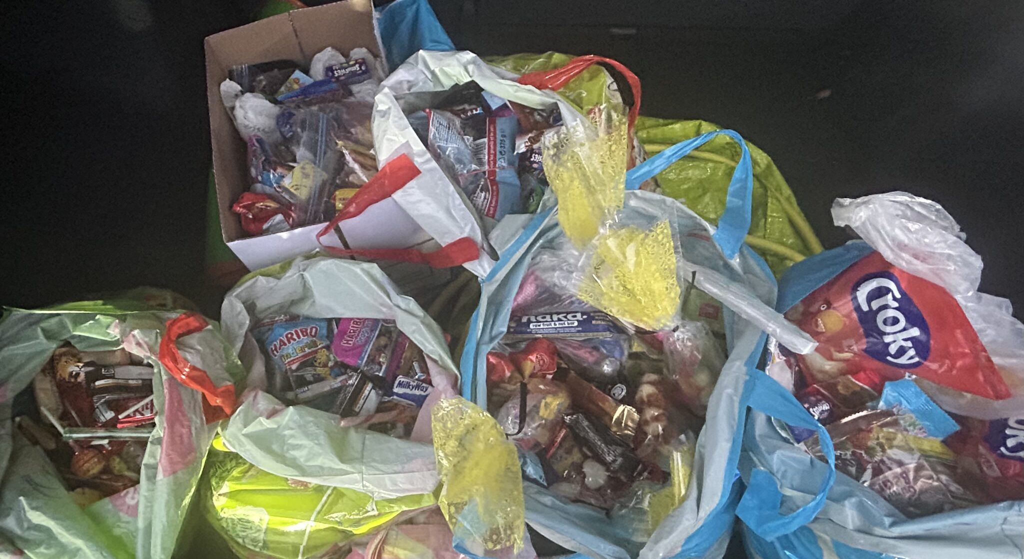 Theresiaschool Bloemendaal doneert snoepgoed