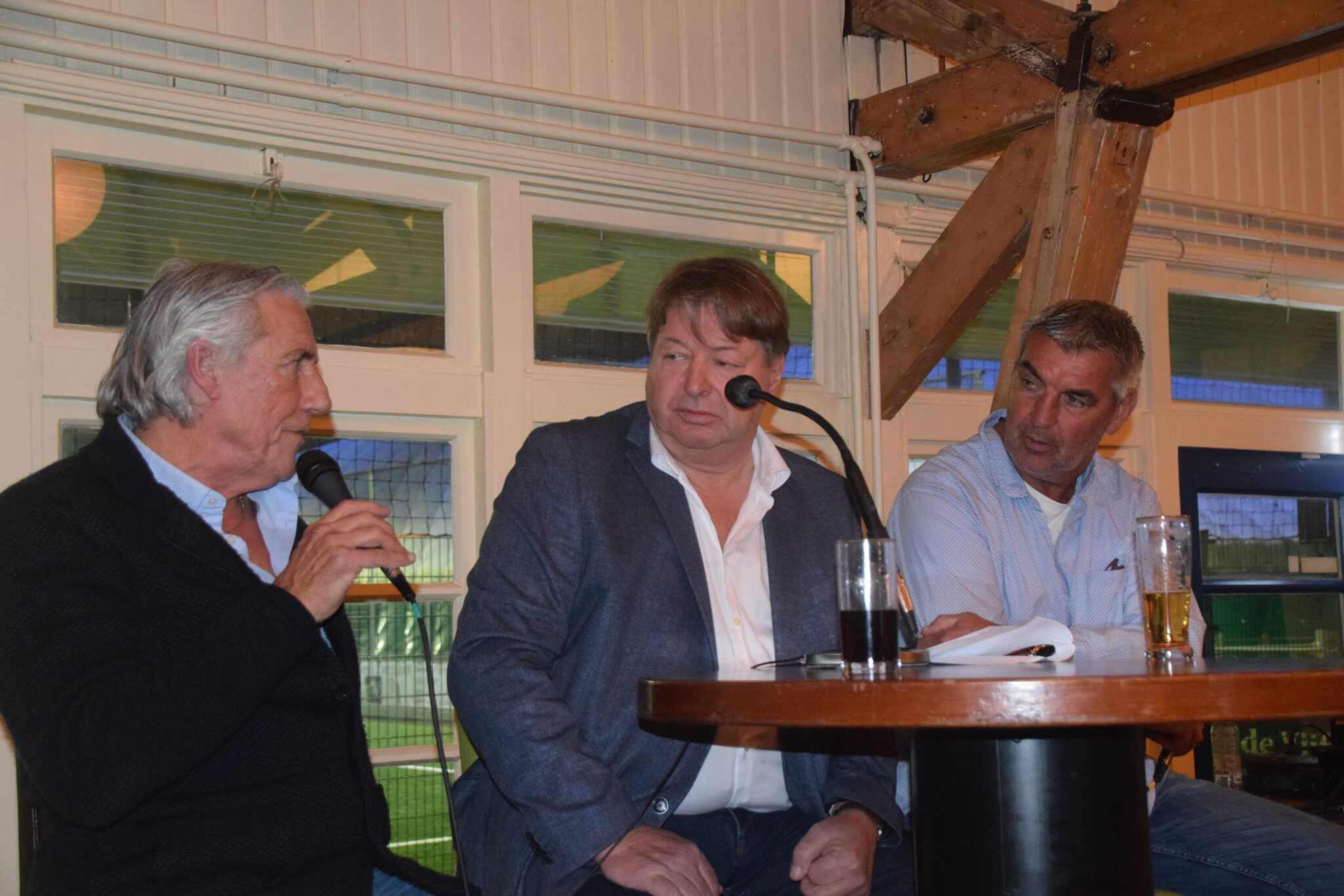 ‘Roodbroeken’ vermaken RCH-sponsoren