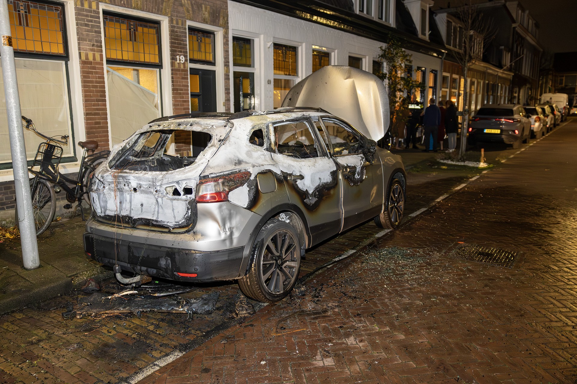 Autobrand aan Regulierstraat in Haarlem