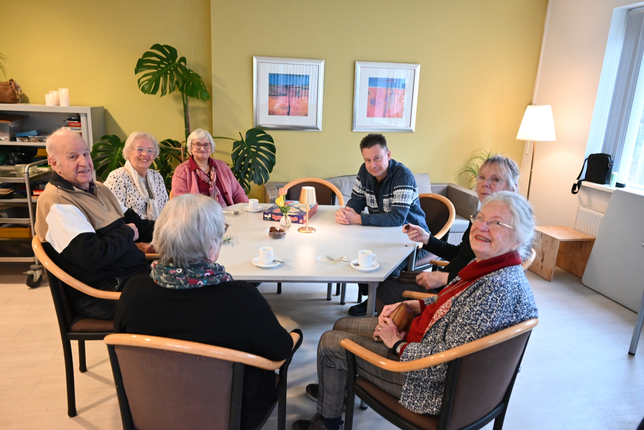 Het voelt als thuis bij Sociëteit de Pauwehof: “Als ik zin heb kom ik gewoon!”
