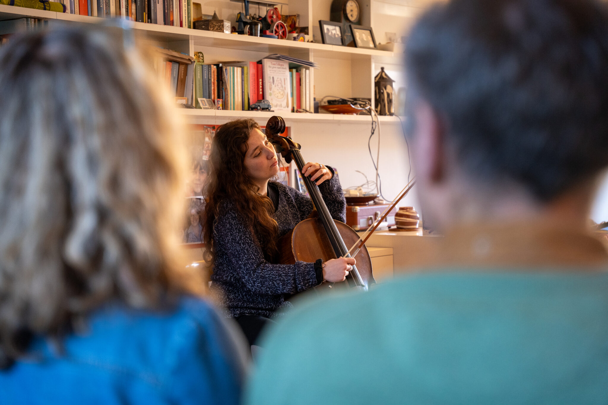 ‘Gluren’ in 125 huiskamers waar muziek klinkt