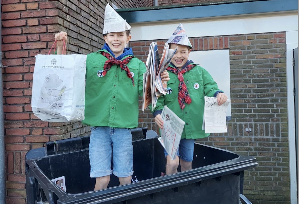 Scouting St. Radboud neemt de inzamelingsactie oud papier over