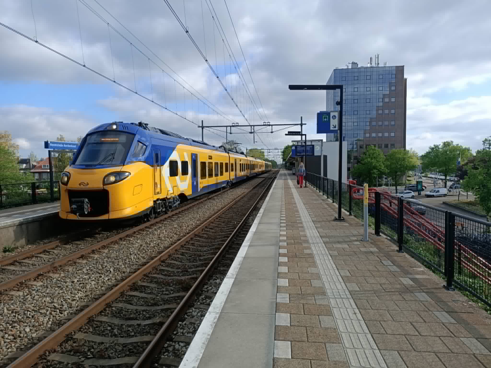 Snelle trein doet Heemsteeds spoor aan