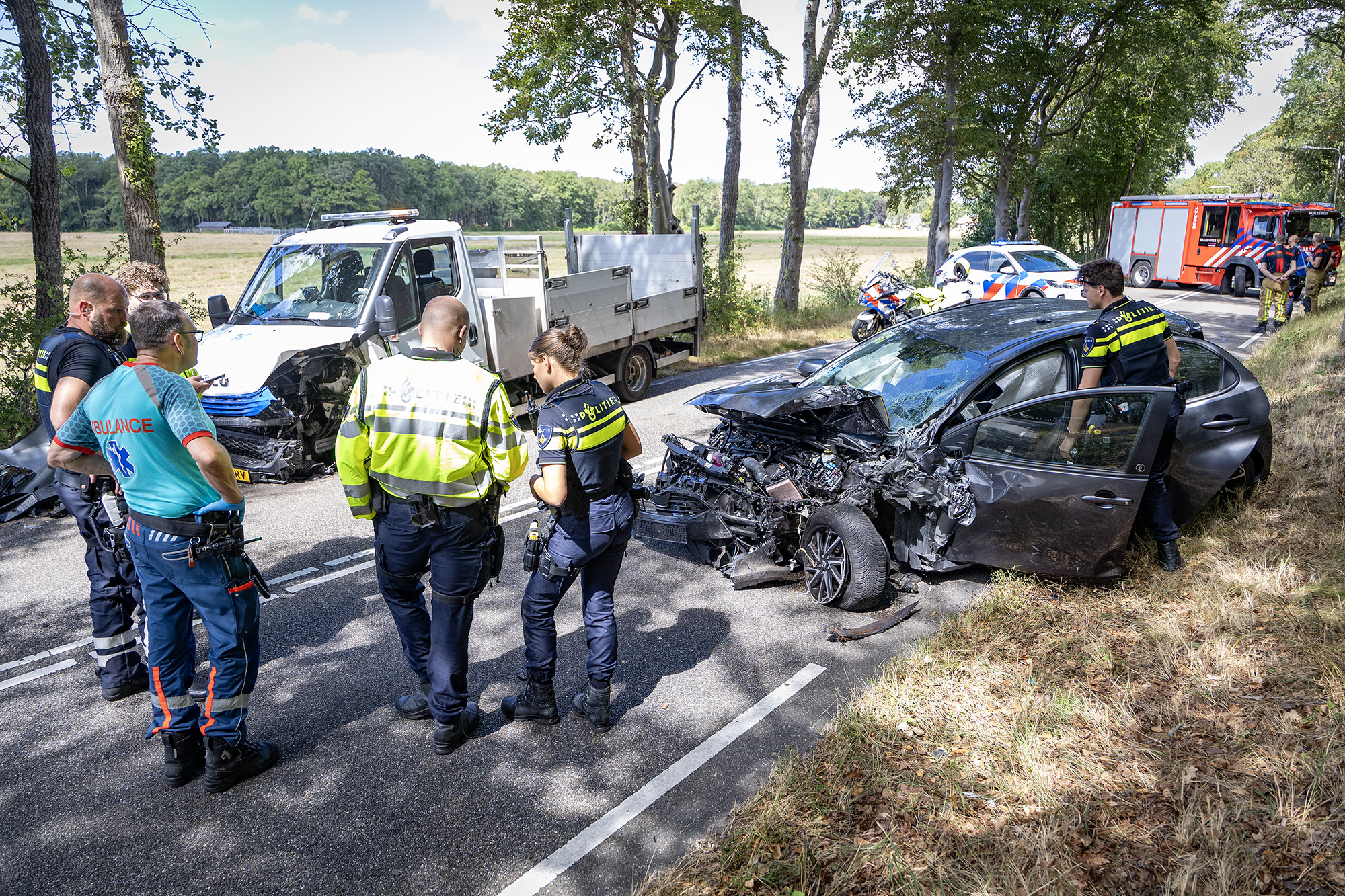 Zware aanrijding in Vogelenzang (N206)